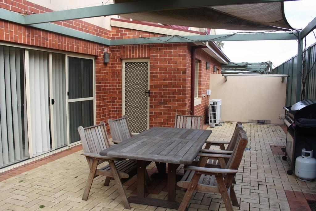 Albury Suites - Schubach Street Habitación foto
